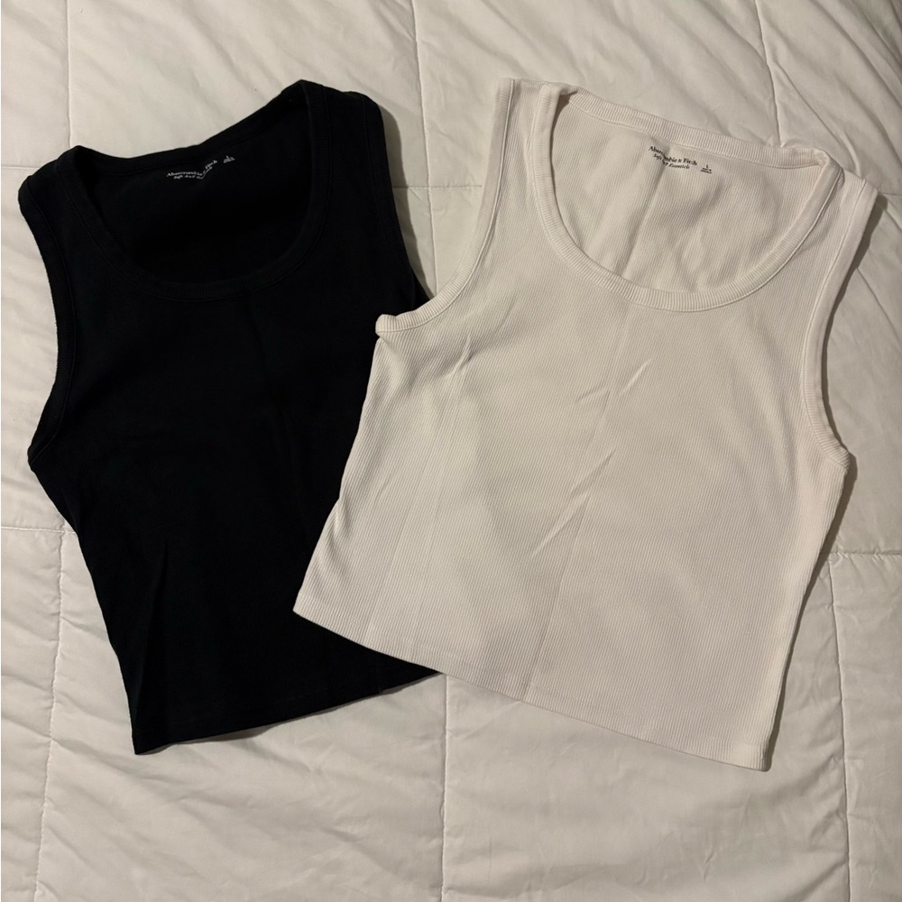 Abercrombie Essential High Scoopneck Rib tank Size Large